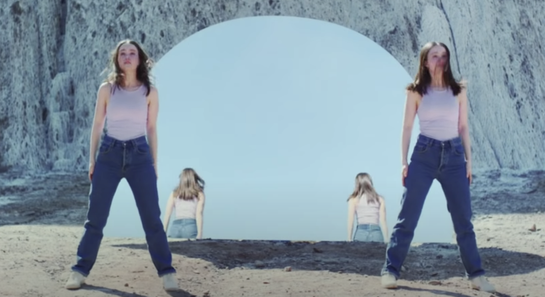 Femke Huurdeman — Mirror — CANADA